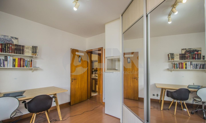Imagem Imóvel com 4 Quartos à Venda, 335 m² em Moinhos De Vento - Porto Alegre