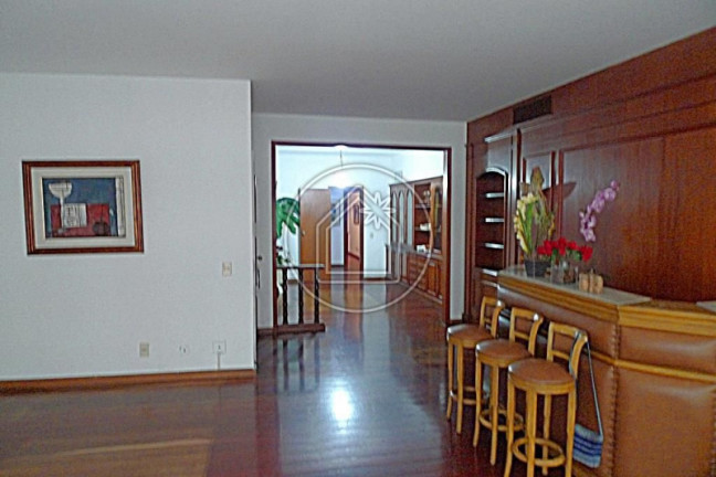 Imagem Apartamento com 3 Quartos à Venda, 184 m² em Copacabana - Rio De Janeiro Imagem Apartamento com 3 Quartos à Venda, 184 m² em Copacabana - Rio De Janeiro