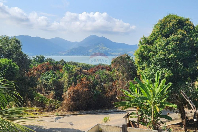 Imagem Casa com 8 Quartos à Venda, 68 m² em Ponta Negra - Maricá Imagem Casa com 8 Quartos à Venda, 68 m² em Ponta Negra - Maricá