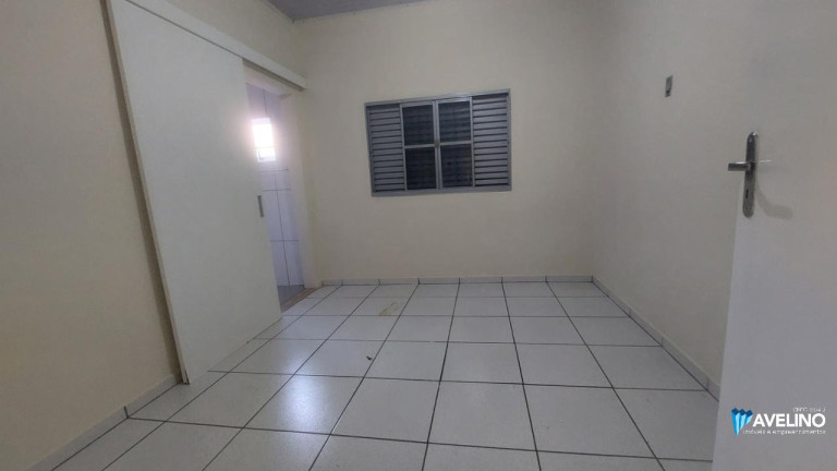 Imagem Casa com 2 Quartos para Alugar, 121 m² em Amambaí - Campo Grande
