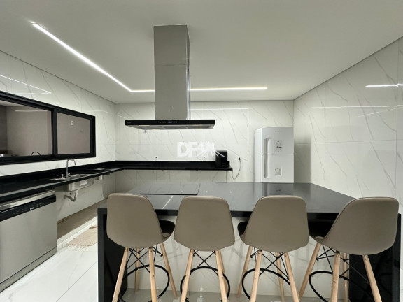 Imagem Casa com 4 Quartos à Venda, 300 m² em Taguatinga Centro (taguatinga) - Brasília Imagem Casa com 4 Quartos à Venda, 300 m² em Taguatinga Centro (taguatinga) - Brasília
