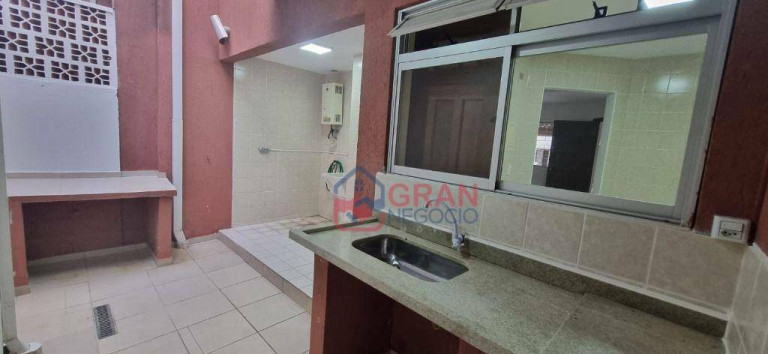 Imagem Sobrado com 2 Quartos à Venda, 118 m² em Santa Cândida - Curitiba Imagem Sobrado com 2 Quartos à Venda, 118 m² em Santa Cândida - Curitiba