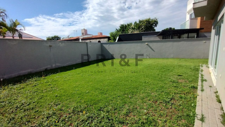 Imagem Casa com 3 Quartos à Venda, 335 m² em Jardim Prudência - São Paulo Imagem Casa com 3 Quartos à Venda, 335 m² em Jardim Prudência - São Paulo