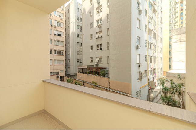 Imagem Imóvel com 3 Quartos à Venda, 147 m² em Moinhos De Vento - Porto Alegre Imagem Imóvel com 3 Quartos à Venda, 147 m² em Moinhos De Vento - Porto Alegre