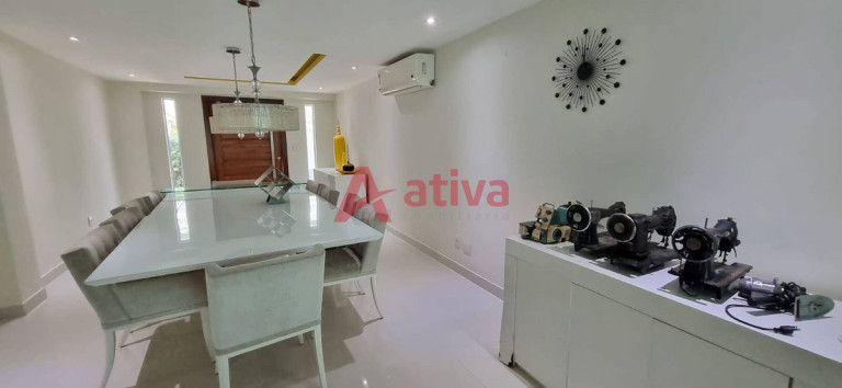 Imagem Casa de Condomínio com 3 Quartos à Venda, 500 m² em Recreio Dos Bandeirantes - Rio De Janeiro