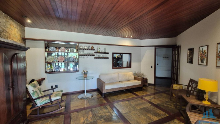 Imagem Casa com 5 Quartos à Venda, 600 m² em São Francisco - Niterói Imagem Casa com 5 Quartos à Venda, 600 m² em São Francisco - Niterói