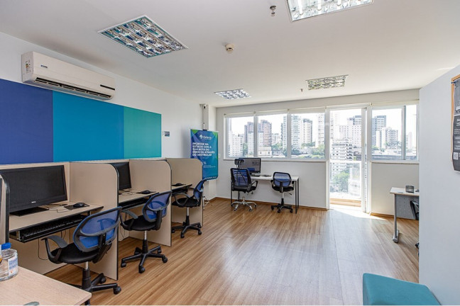 Sala Comercial à Venda, 42 m² em Vila Andrade - São Paulo