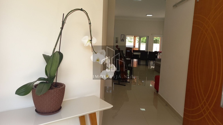 Imagem Casa com 3 Quartos à Venda, 210 m² em Alphaville - Santana De Parnaíba Imagem Casa com 3 Quartos à Venda, 210 m² em Alphaville - Santana De Parnaíba