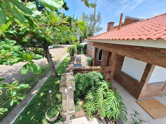 Imagem Casa com 3 Quartos à Venda, 126 m² em Centenário - Torres Imagem Casa com 3 Quartos à Venda, 126 m² em Centenário - Torres