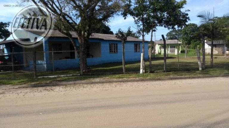 Imagem Casa com 3 Quartos à Venda, 200 m² em Carvoeiro - Guaratuba Imagem Casa com 3 Quartos à Venda, 200 m² em Carvoeiro - Guaratuba