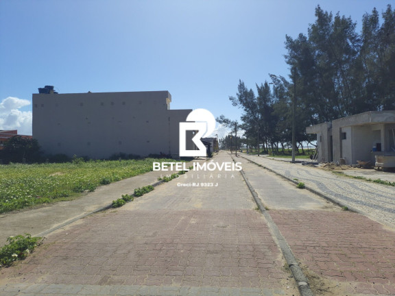 Imagem Sobrado com 6 Quartos à Venda, 130 m² em Praia De Santa Clara - São Francisco De Itabapoana Imagem Sobrado com 6 Quartos à Venda, 130 m² em Praia De Santa Clara - São Francisco De Itabapoana
