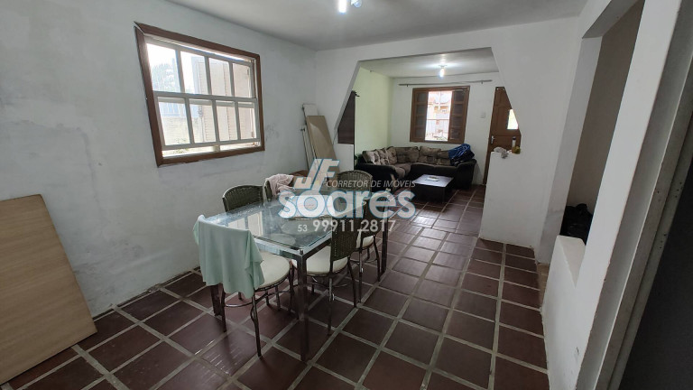 Imagem Casa com 5 Quartos à Venda, 170 m² em Laranjal - Pelotas Imagem Casa com 5 Quartos à Venda, 170 m² em Laranjal - Pelotas