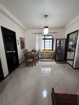 Imagem Sobrado com 3 Quartos à Venda,  em Saguaçu - Joinville