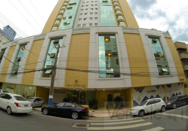 Imagem Apartamento com 3 Quartos à Venda, 250 m² em Centro - Balneário Camboriú Imagem Apartamento com 3 Quartos à Venda, 250 m² em Centro - Balneário Camboriú