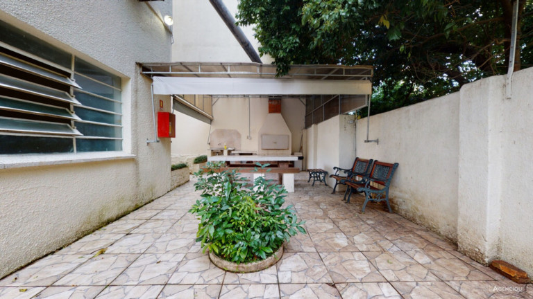 Imagem Imóvel com 2 Quartos à Venda, 74 m² em Petrópolis - Porto Alegre Imagem Imóvel com 2 Quartos à Venda, 74 m² em Petrópolis - Porto Alegre