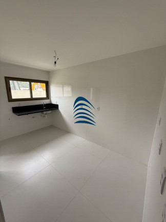 Imagem Casa com 5 Quartos à Venda, 206 m² em Buraquinho - Lauro De Freitas Imagem Casa com 5 Quartos à Venda, 206 m² em Buraquinho - Lauro De Freitas