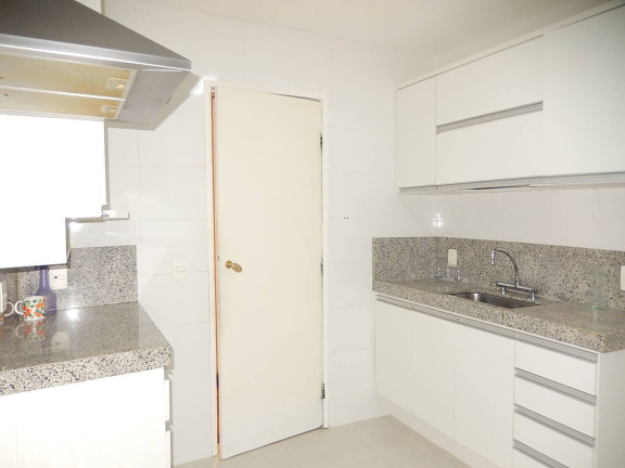 Imagem Apartamento com 3 Quartos à Venda, em Copacabana - Rio De Janeiro Imagem Apartamento com 3 Quartos à Venda, em Copacabana - Rio De Janeiro