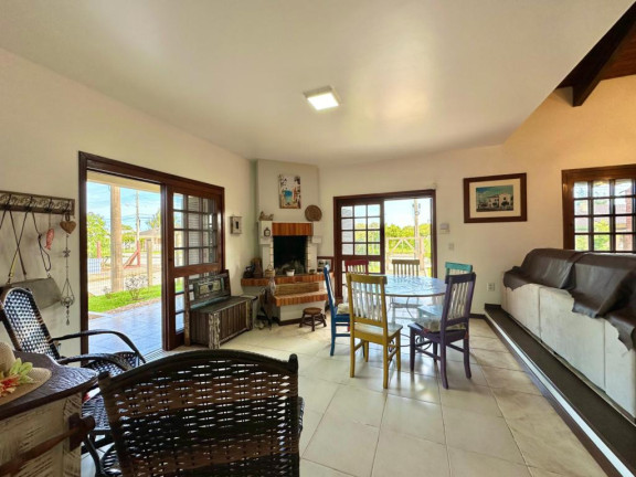 Imagem Casa com 4 Quartos à Venda, 300 m² em Noiva Do Mar - Capao Da Canoa Imagem Casa com 4 Quartos à Venda, 300 m² em Noiva Do Mar - Capao Da Canoa
