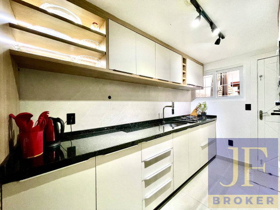 Imagem Casa com 3 Quartos para Temporada, 250 m² em Canasvieiras - Florianópolis Imagem Casa com 3 Quartos para Temporada, 250 m² em Canasvieiras - Florianópolis
