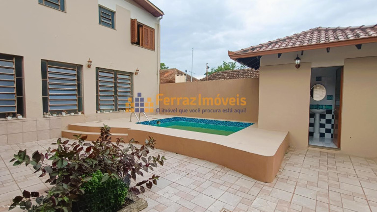 Imagem Casa com 4 Quartos à Venda, 474 m² em Ipanema - Porto Alegre Imagem Casa com 4 Quartos à Venda, 474 m² em Ipanema - Porto Alegre