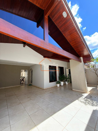 Imagem Casa com 3 Quartos à Venda, 211 m² em Parque Residencial Cambuí - Mogi Guaçu Imagem Casa com 3 Quartos à Venda, 211 m² em Parque Residencial Cambuí - Mogi Guaçu