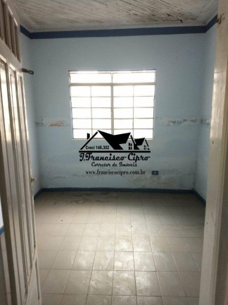 Imagem Casa com 2 Quartos à Venda, 110 m² em Centro - Lorena Imagem Casa com 2 Quartos à Venda, 110 m² em Centro - Lorena