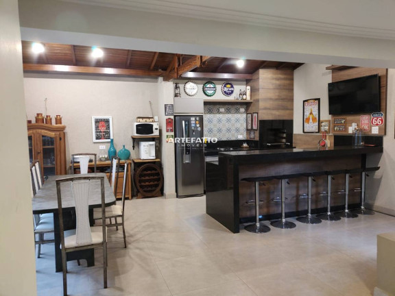 Imagem Casa com 3 Quartos à Venda, 239 m² Imagem Casa com 3 Quartos à Venda, 239 m²