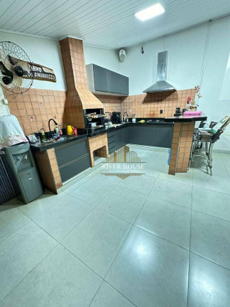 Imagem Casa com 4 Quartos à Venda, 185 m² em Cpa I - Cuiabá Imagem Casa com 4 Quartos à Venda, 185 m² em Cpa I - Cuiabá