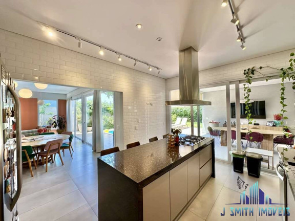Imagem Casa com 4 Quartos à Venda, 345 m² em Granja Viana - Carapicuíba Imagem Casa com 4 Quartos à Venda, 345 m² em Granja Viana - Carapicuíba