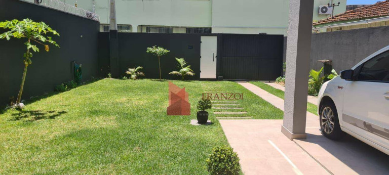 Imagem Casa com 4 Quartos à Venda, 195 m² em Centro - Itajaí Imagem Casa com 4 Quartos à Venda, 195 m² em Centro - Itajaí