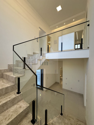 Imagem Casa com 4 Quartos à Venda, 290 m² em Setor Garavelo - Goiânia Imagem Casa com 4 Quartos à Venda, 290 m² em Setor Garavelo - Goiânia