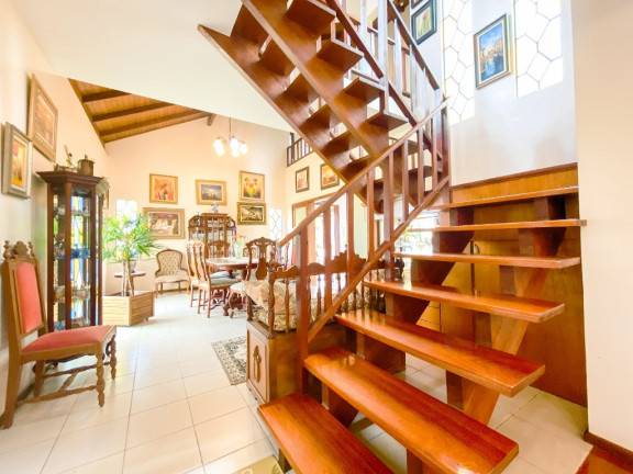 Imagem Casa com 4 Quartos à Venda, 249 m² em Coqueiros - Florianópolis