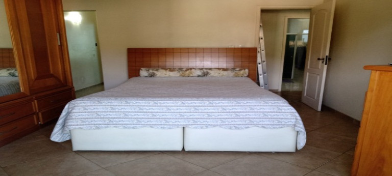Imagem Casa com 3 Quartos à Venda, 250 m² em Vila Valqueire - Rio De Janeiro Imagem Casa com 3 Quartos à Venda, 250 m² em Vila Valqueire - Rio De Janeiro