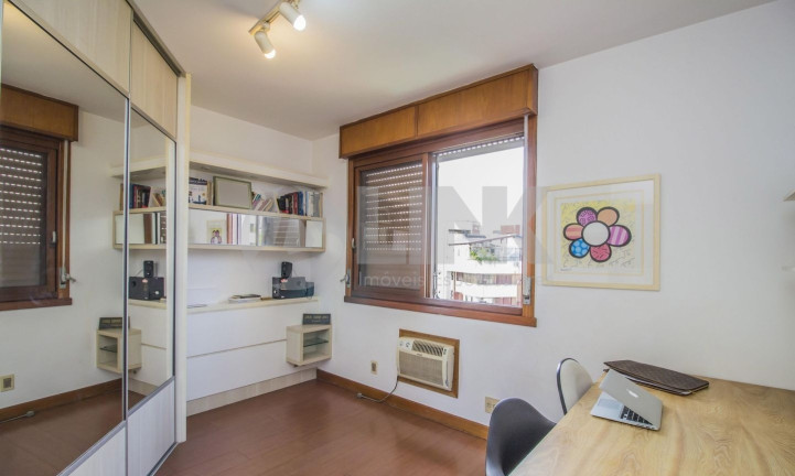 Imagem Imóvel com 4 Quartos à Venda, 335 m² em Moinhos De Vento - Porto Alegre