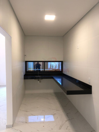 Imagem Casa com 4 Quartos à Venda, 140 m² em Urucunema - Eusébio Imagem Casa com 4 Quartos à Venda, 140 m² em Urucunema - Eusébio