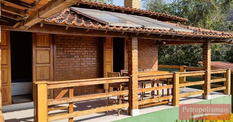 Imagem Casa com 3 Quartos à Venda, 254 m² em Samambaia - Petrópolis Imagem Casa com 3 Quartos à Venda, 254 m² em Samambaia - Petrópolis