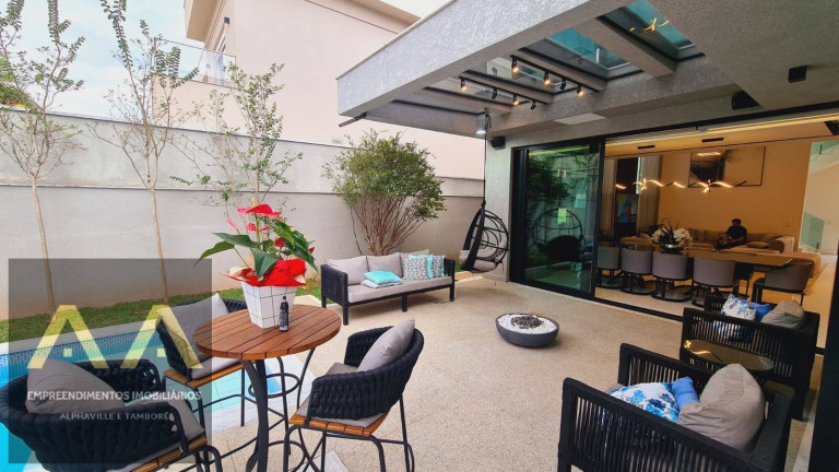 Imagem Casa com 4 Quartos à Venda, 380 m² em Alphaville - Santana De Parnaíba