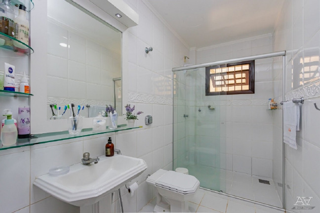 Imagem Casa com 4 Quartos à Venda, 210 m² em Niterói - Canoas Imagem Casa com 4 Quartos à Venda, 210 m² em Niterói - Canoas