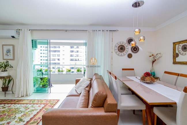 Imagem Imóvel com 4 Quartos à Venda, 114 m² em Centro - Balneário Camboriú Imagem Imóvel com 4 Quartos à Venda, 114 m² em Centro - Balneário Camboriú