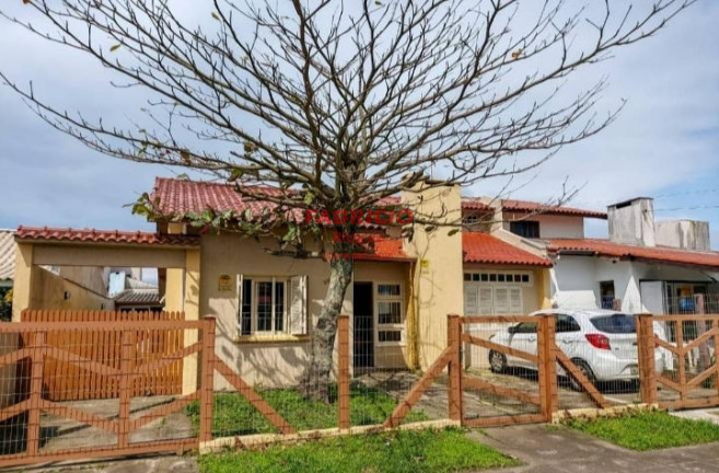Imagem Casa com 3 Quartos à Venda, 200 m² em Capão Novo - Capão Da Canoa