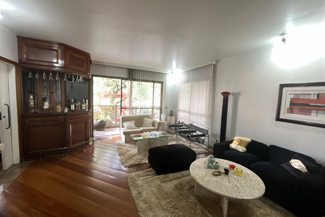 Imagem Apartamento com 3 Quartos à Venda, 194 m² em Moema - São Paulo Imagem Apartamento com 3 Quartos à Venda, 194 m² em Moema - São Paulo
