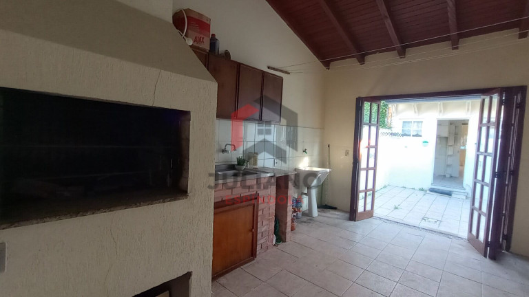 Imagem Casa com 2 Quartos à Venda, 101 m² em Jardim Itu - Porto Alegre Imagem Casa com 2 Quartos à Venda, 101 m² em Jardim Itu - Porto Alegre