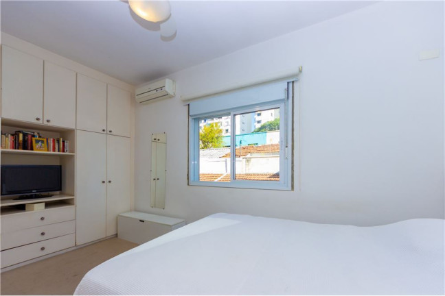 Imagem Casa com 3 Quartos à Venda, em Vila Nova Conceição - São Paulo Imagem Casa com 3 Quartos à Venda, em Vila Nova Conceição - São Paulo