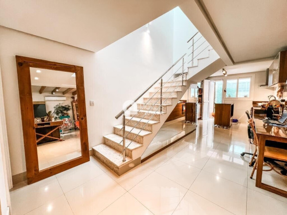 Imagem Casa com 3 Quartos à Venda, 151 m²