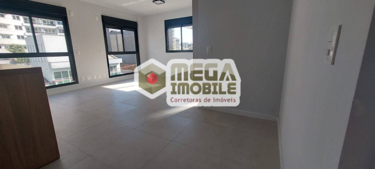 Imagem Apartamento com 1 Quarto à Venda, 28 m² em Centro - Florianópolis Imagem Apartamento com 1 Quarto à Venda, 28 m² em Centro - Florianópolis