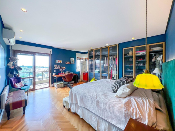 Imagem Imóvel com 3 Quartos à Venda, 268 m² em Moinhos De Vento - Porto Alegre Imagem Imóvel com 3 Quartos à Venda, 268 m² em Moinhos De Vento - Porto Alegre