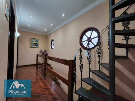 Imagem Sobrado com 3 Quartos à Venda, 300 m² em Vila Galvão - Guarulhos Imagem Sobrado com 3 Quartos à Venda, 300 m² em Vila Galvão - Guarulhos