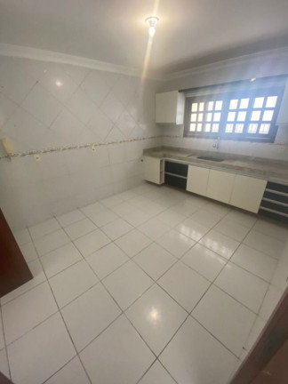 Imagem Casa com 3 Quartos à Venda, 303 m² em Parque Manibura - Fortaleza Imagem Casa com 3 Quartos à Venda, 303 m² em Parque Manibura - Fortaleza