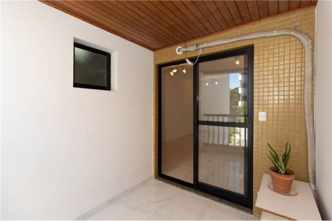 Imagem Imóvel com 3 Quartos à Venda, em Moema - São Paulo Imagem Imóvel com 3 Quartos à Venda, em Moema - São Paulo