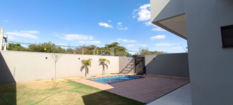 Imagem Casa com 3 Quartos à Venda, 128 m² em Bairro Seminário - Campo Grande Imagem Casa com 3 Quartos à Venda, 128 m² em Bairro Seminário - Campo Grande